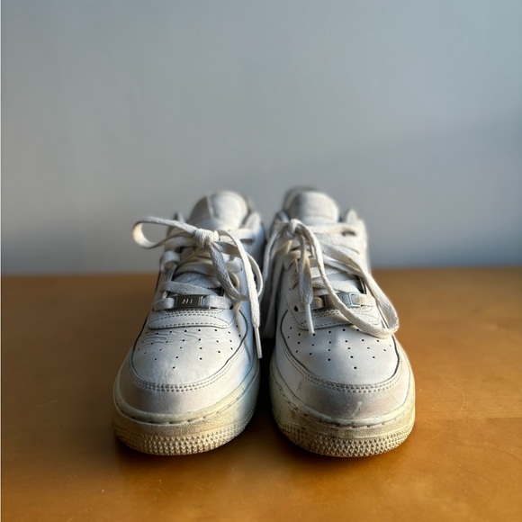 Nike Air Force - Picture 3 of 5